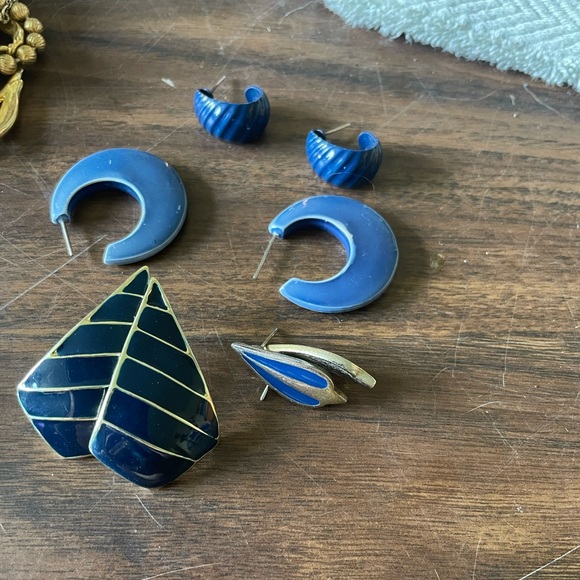 4 pack of blue earrings - Picture 1 of 5